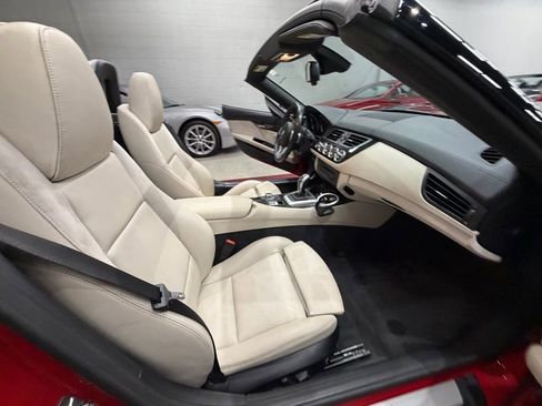 Used 2010 BMW Z4 sDrive35i image 38