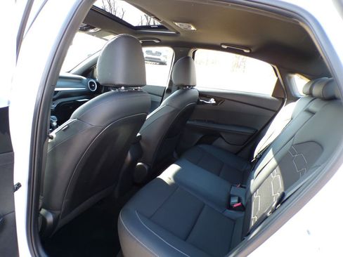 Used 2023 Kia Forte GT-Line w/ GT-Line Premium Package FWD image 19