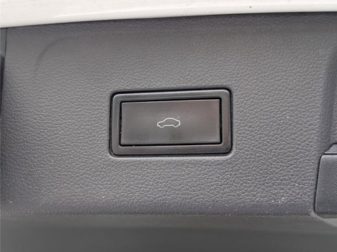 Used 2019 Volkswagen Atlas SE w/ Panoramic Sunroof Package AWD/4WD image 15