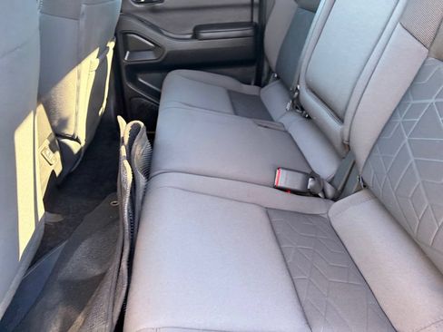 Certified 2025 Nissan Frontier SV w/ SV Convenience Package RWD image 16