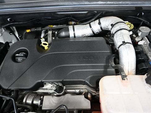 Used 2022 Chevrolet Trax LT w/ Sport Edition image 29