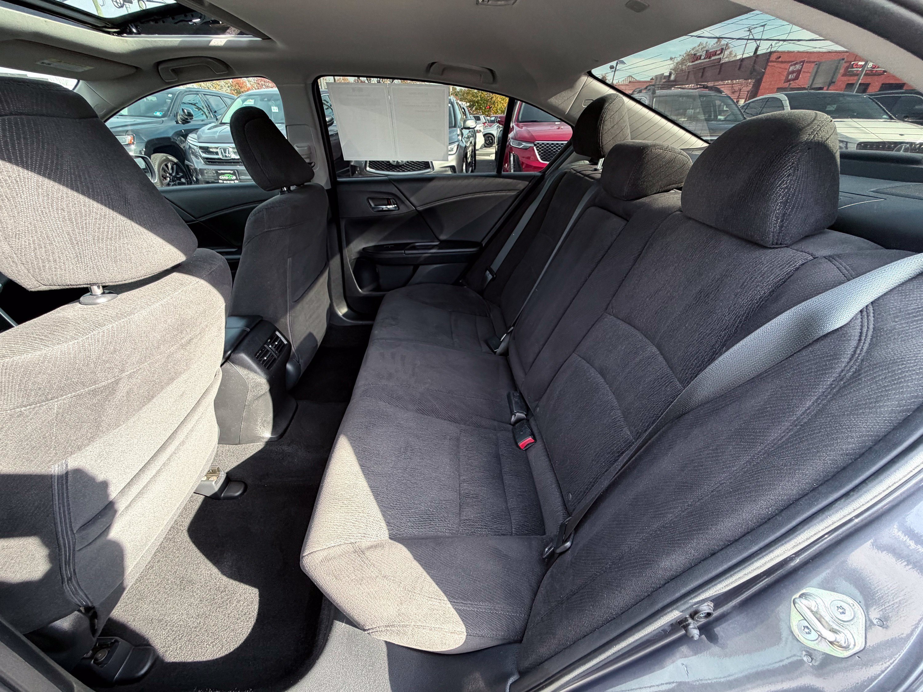 Used 2015 Honda Accord EX image 18