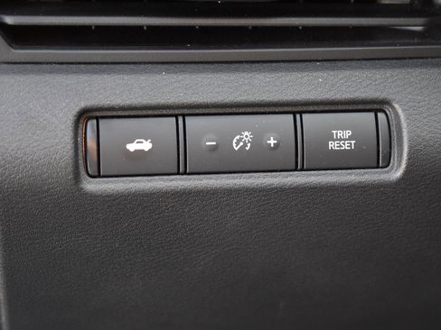 Used 2024 Nissan Altima 2.5 SV image 24