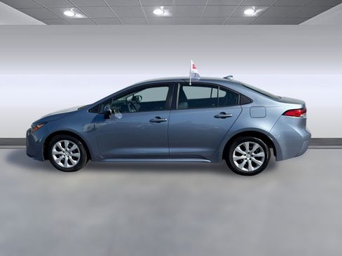 Certified 2023 Toyota Corolla LE image 2