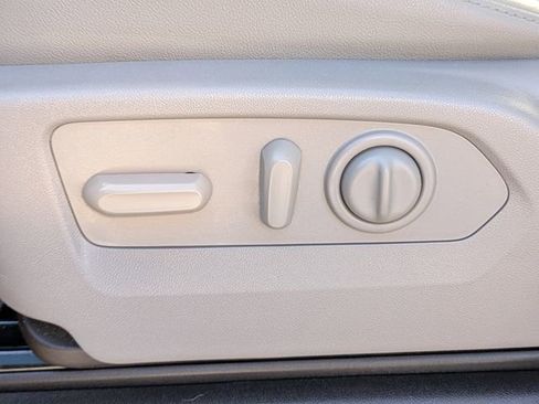 Used 2020 Chevrolet Silverado 2500 LTZ image 19