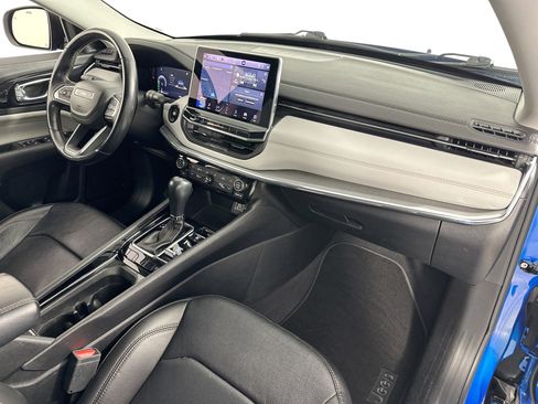 Used 2022 Jeep Compass Limited w/ Elite Group image 28