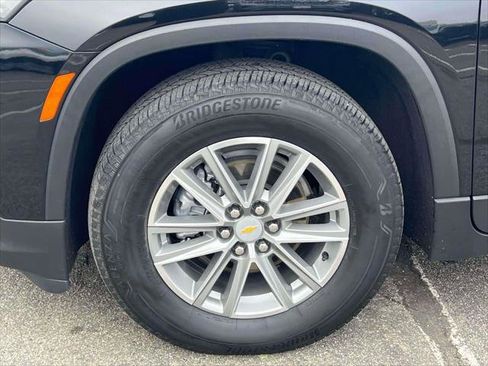 Used 2022 Chevrolet Traverse LT image 7