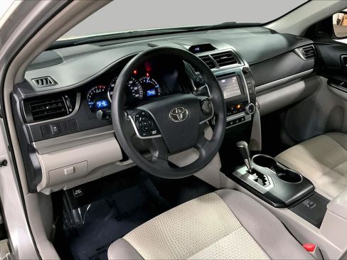 Used 2014 Toyota Camry LE FWD image 18