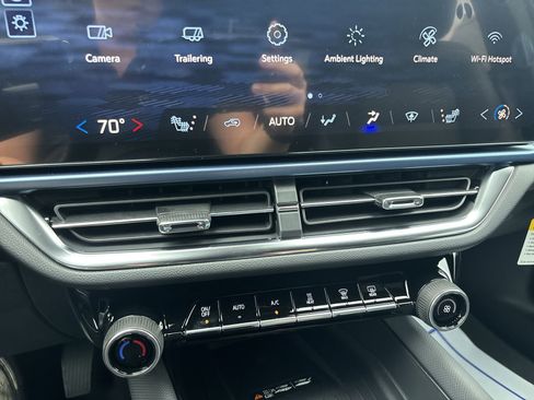 New 2026 Chevrolet Equinox EV LT image 21