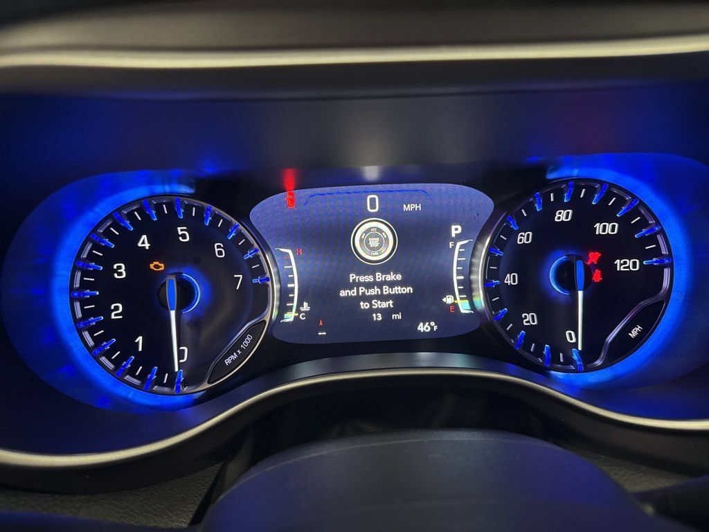 New 2026 Chrysler Pacifica Select AWD/4WD image 18
