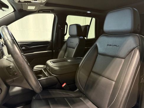 Used 2021 GMC Yukon Denali w/ Denali Ultimate Package image 21