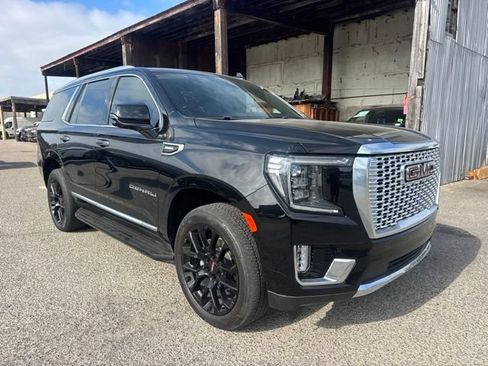 Used 2022 GMC Yukon Denali AWD/4WD image 3