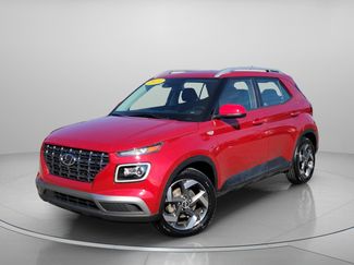 Used 2023 Hyundai Venue Limited video 2