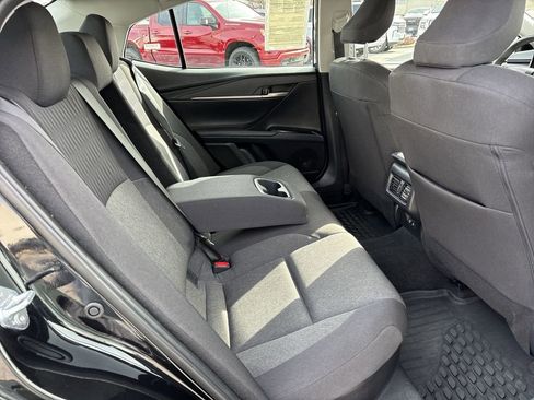 Used 2025 Toyota Camry LE image 27