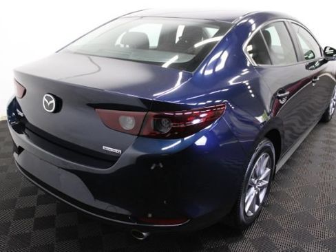 Used 2020 MAZDA MAZDA3 Sedan FWD image 6