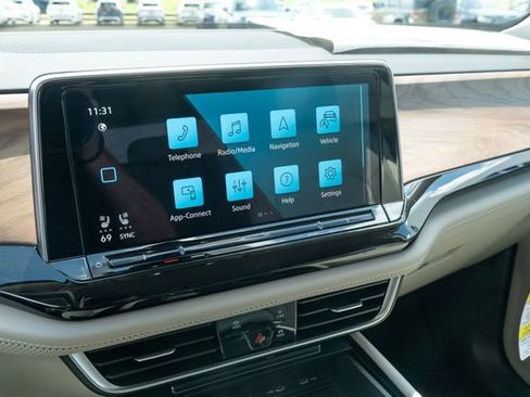 New 2026 Volkswagen Atlas SE FWD image 21