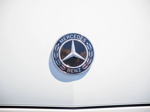 Used 2018 Mercedes-Benz E 300 4MATIC w/ Premium 2 Package image 28