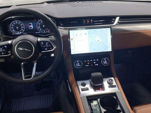 New 2026 Jaguar F-PACE R-Dynamic S image 5