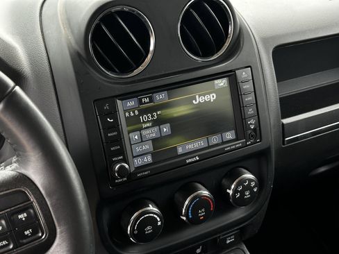 Used 2016 Jeep Patriot High Altitude AWD/4WD image 14