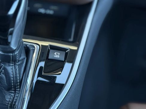 Used 2022 Subaru Outback Touring w/ Popular Package #2 image 39