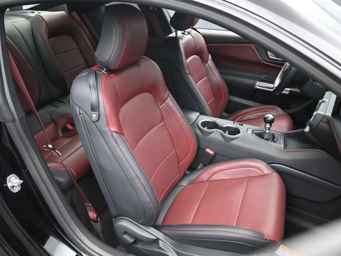 Used 2025 Ford Mustang GT Premium RWD image 30