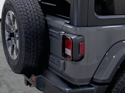 Used 2021 Jeep Wrangler Unlimited Sahara w/ Cold Weather Group image 13