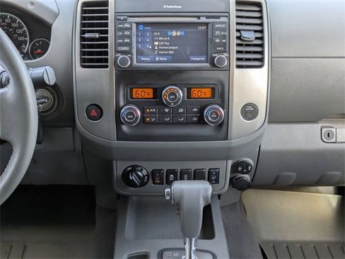 Used 2019 Nissan Frontier SL image 18