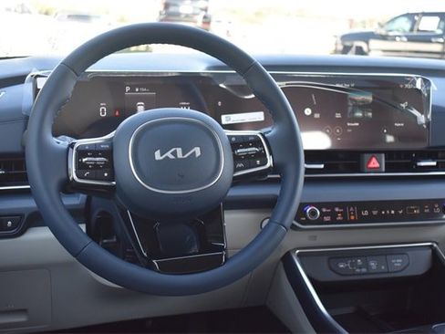 New 2026 Kia Carnival EX image 23