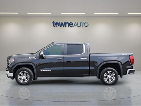 Used 2026 GMC Sierra 1500 SLT AWD/4WD image 3