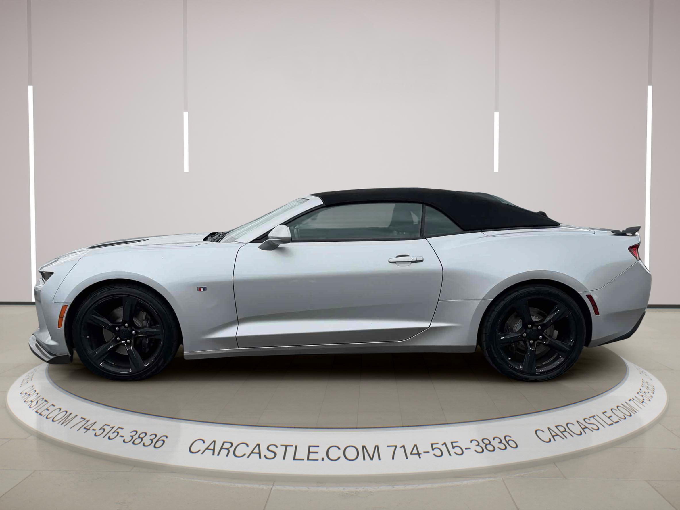 Used 2017 Chevrolet Camaro SS RWD image 2