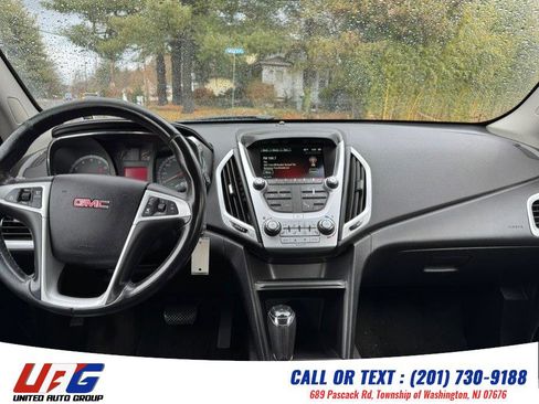 Used 2017 GMC Terrain SLT image 12