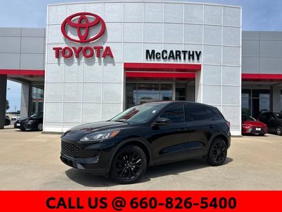 Used 2021 Ford Escape SE w/ SE Sport Appearance Package