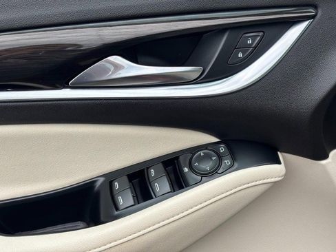 Certified 2023 Buick Enclave Essence w/ Experience Buick Package FWD image 17