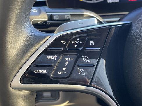 Certified 2025 Mercedes-Benz GLE 350 4MATIC w/ AMG Line Exterior image 26