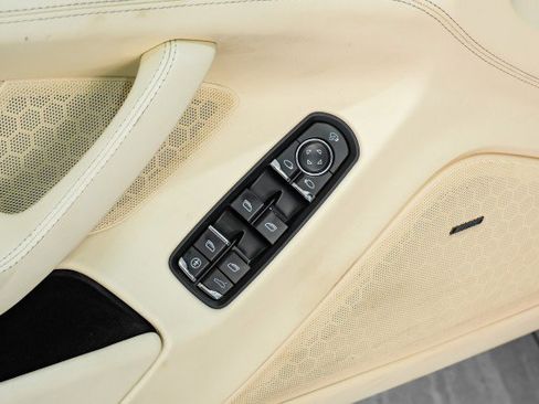 Used 2011 Porsche Panamera 4S image 42