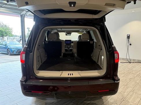 Used 2019 Lincoln Navigator Reserve w/ Cargo Package AWD/4WD image 8