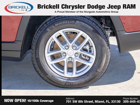 Used 2025 Jeep Grand Cherokee L Laredo RWD image 39