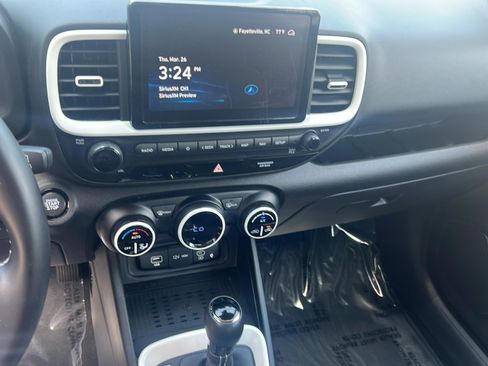 Certified 2023 Hyundai Venue Limited w/ Cargo Package image 11