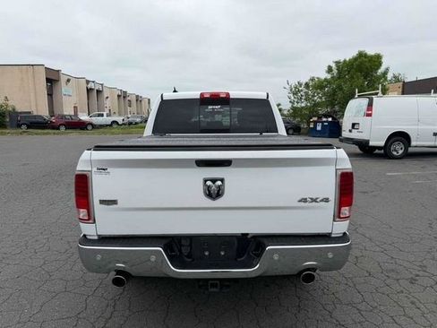 Used 2015 RAM 1500 Laramie w/ Convenience Group AWD/4WD image 3