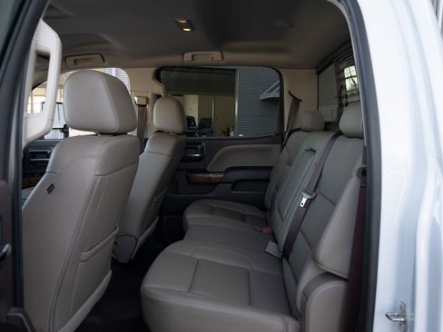 Used 2018 GMC Sierra 1500 SLT image 18