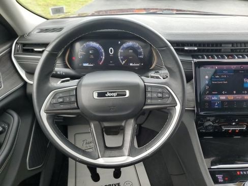 Used 2021 Jeep Grand Cherokee L Limited AWD/4WD image 19