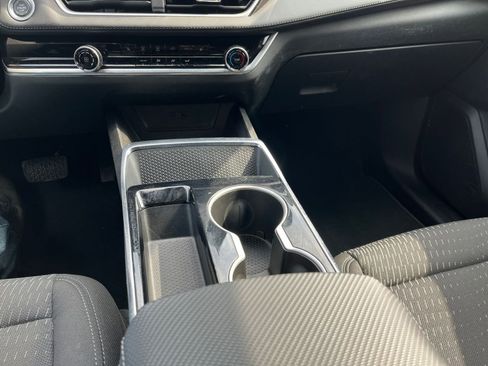 Used 2025 Chevrolet Equinox LT image 41