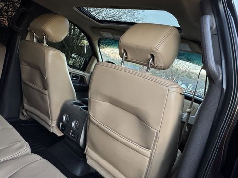 Used 2014 Ford F150 Lariat w/ Equipment Group 502A Luxury image 19