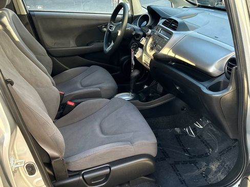 Used 2011 Honda Fit image 9