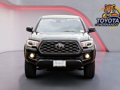 Used 2021 Toyota Tacoma TRD Off-Road image 2