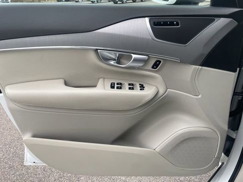 Certified 2024 Volvo XC90 B5 Core w/ Protection Package Premier image 27