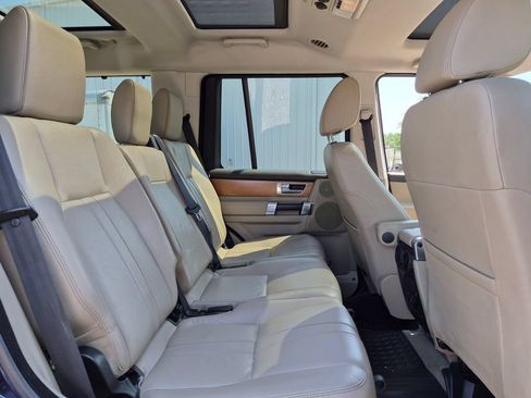 Used 2015 Land Rover LR4 HSE AWD/4WD image 31