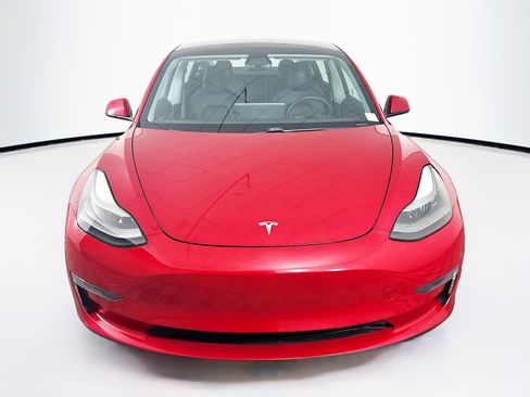 Used 2021 Tesla Model 3 Standard Range Plus RWD image 2