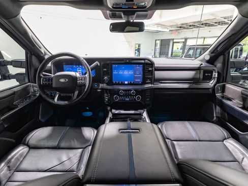 Used 2025 Ford F250 Platinum AWD/4WD image 42
