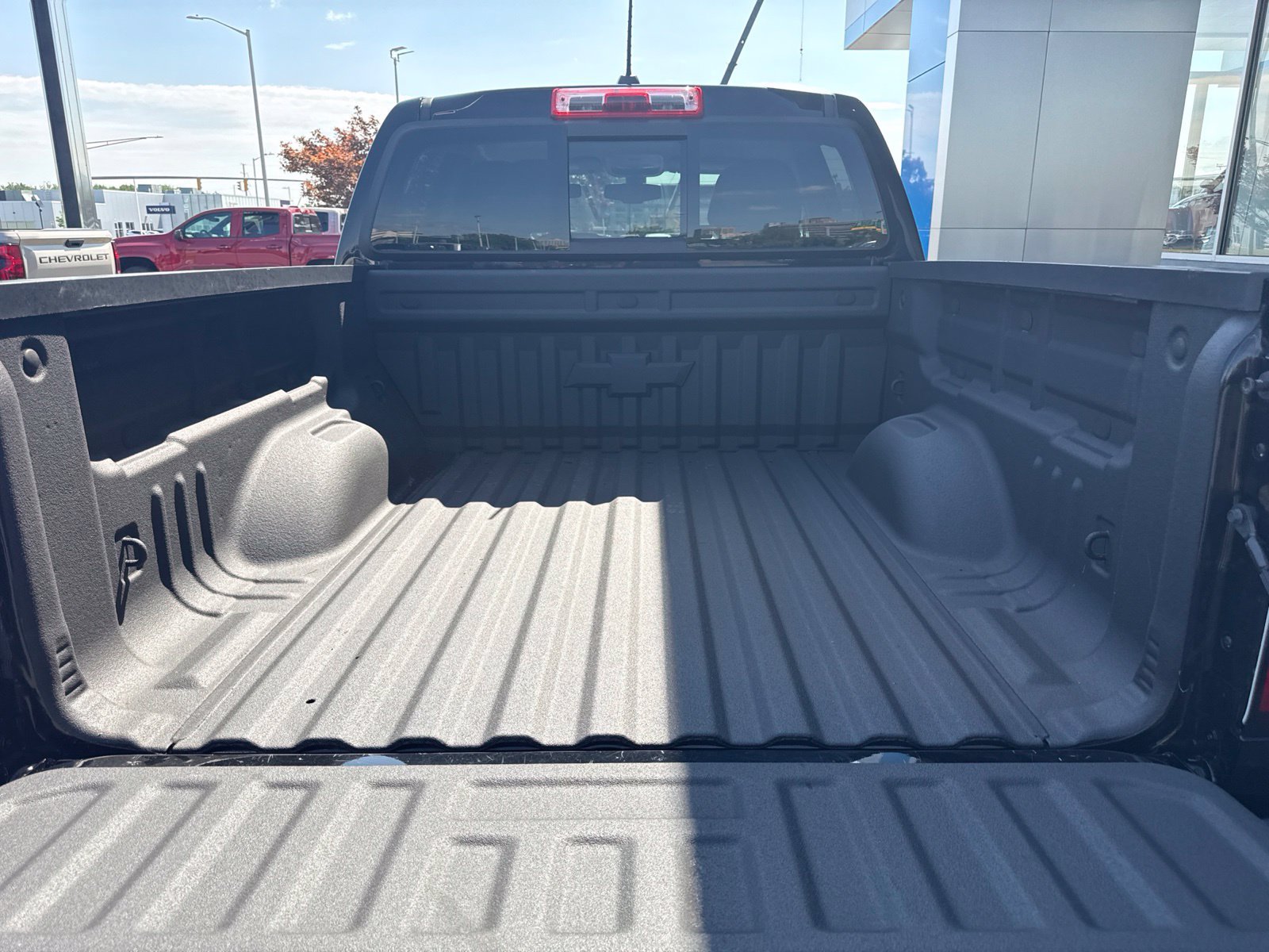 Used 2021 Chevrolet Colorado Z71 w/ Z71 Midnight Edition AWD/4WD image 14